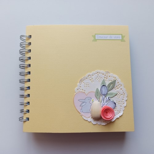 Créez votre mini-album de Pâques à l'aide de la Cinch relieuse de WRMK