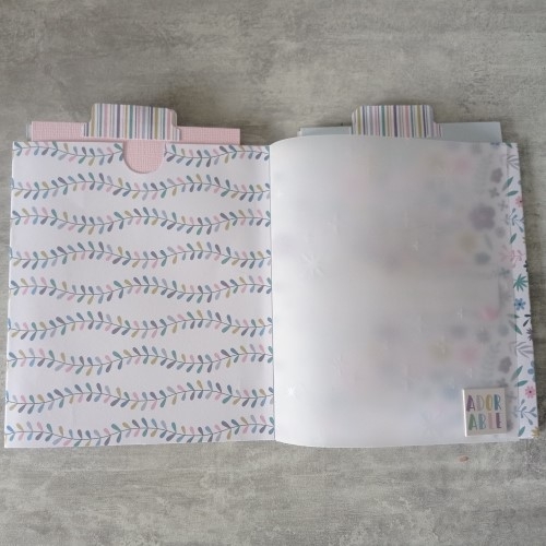 Réalisez votre structure en papier pour un mini-album à pochettes