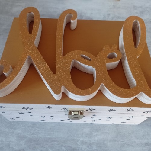 Diy Noël, une boite en bois personnalisée pour en faire une boite à souvenir de Noël