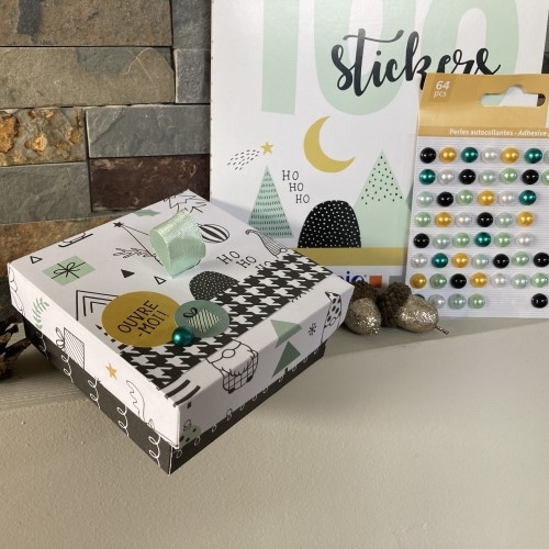 Diy carte facile, une boite cadeau en papier pour Noël