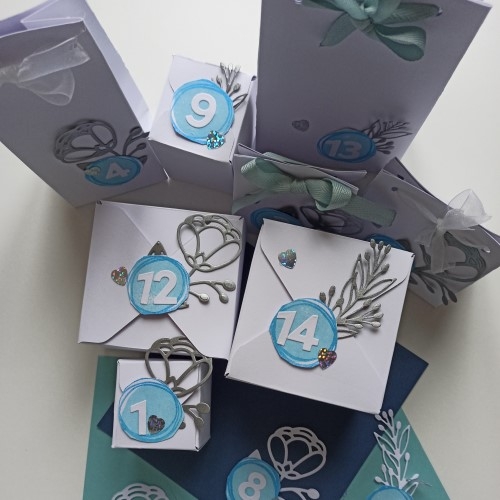 Calendrier de pochettes surprises en papier