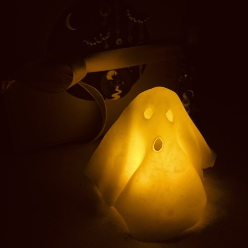 Projet home déco Halloween, un fantôme en pâte polymère. Diy facile à faire!