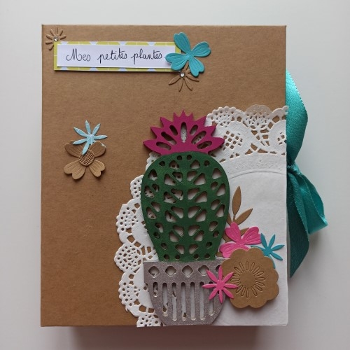 Réalisez un carnet de plantation en kraft et papiers exotiques Jungle