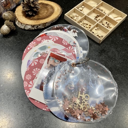 Diy scrap Noël,un mini-album rond sur le thème de l'hiver. Hohoho...
