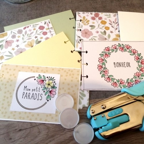 Préparez des pages déco à trous champignons pour votre mini-album