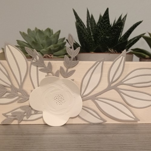 Décorez une corbeille en bois Artemio pour y déposer vos plantes