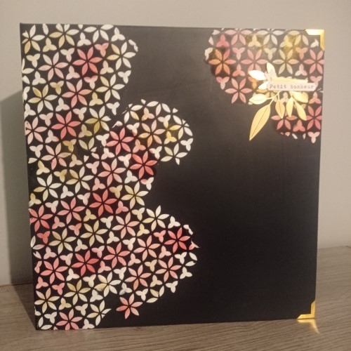 Customisez votre classeur en simili cuir, un diy facile et original!