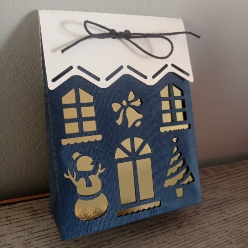 Découpez des boites cadeaux maison enneigée à la ScanNCut SDX900 