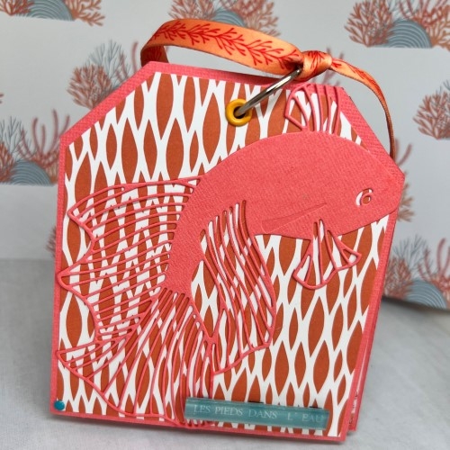 Un mini-album fliptag, papier, acétate, calque... et collection Corail