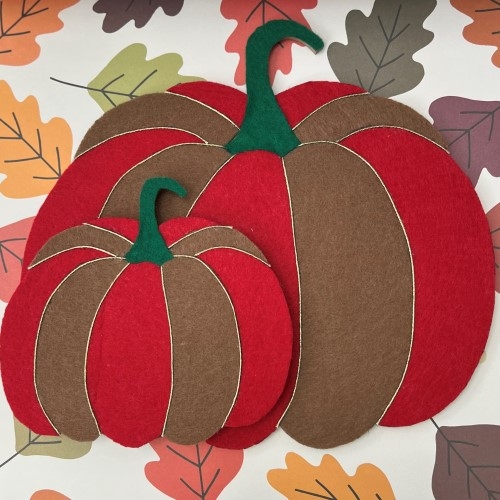 Décores des silhouettes citrouilles en MDF.