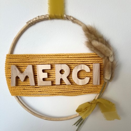 Une couronne à message pour votre déco de mariage