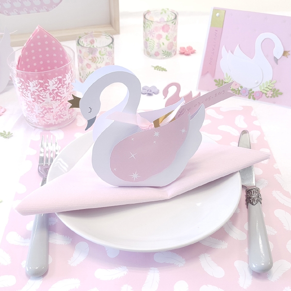 Décoration de table d'anniversaire sur le thème du cygne - Lovely Swan