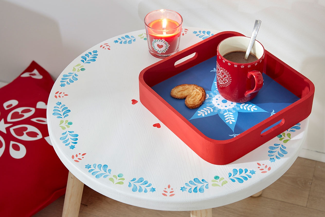 Décorer une table basse pour Noël