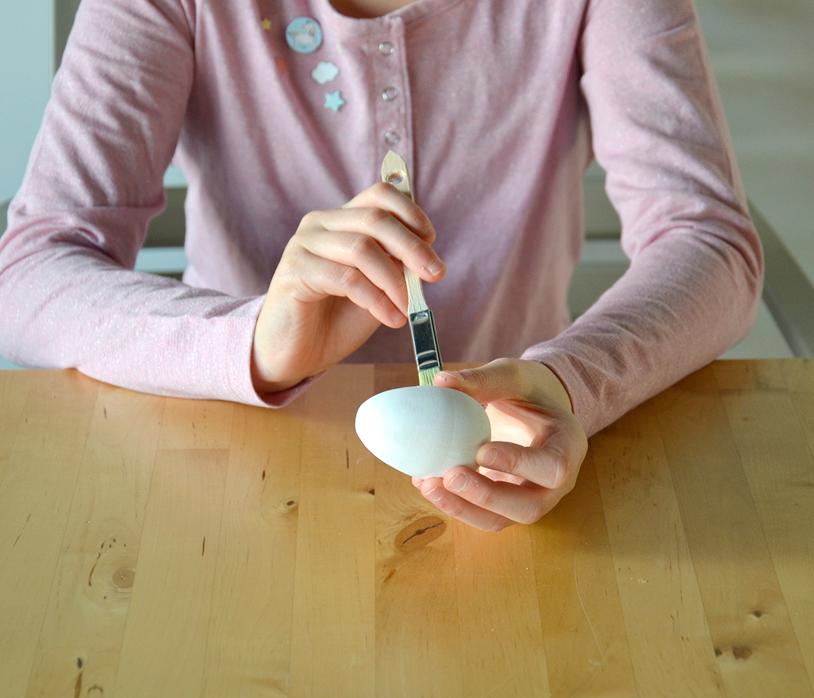Tuto enfant : fabriquer un lapin avec un oeuf en bois