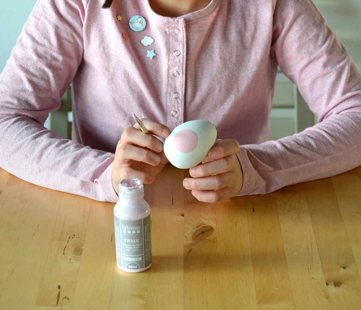 Tuto enfant : fabriquer un lapin avec un oeuf en bois