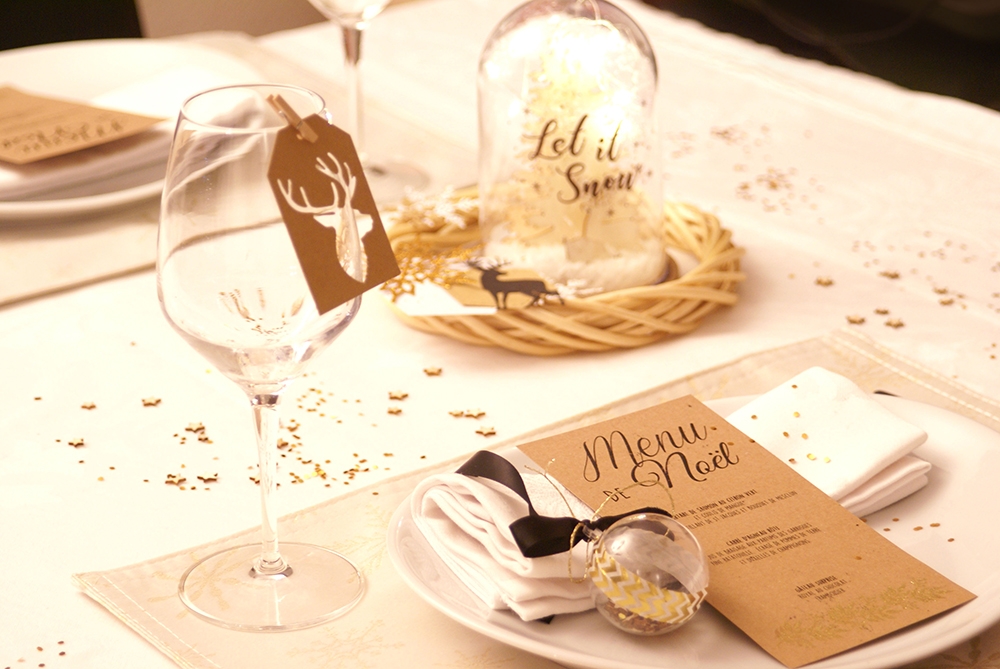 Décoration de table de Noël DIY : Or et kraft