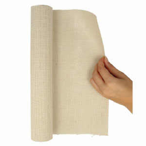 Décorer un masque ou un déguisement avec du tissu